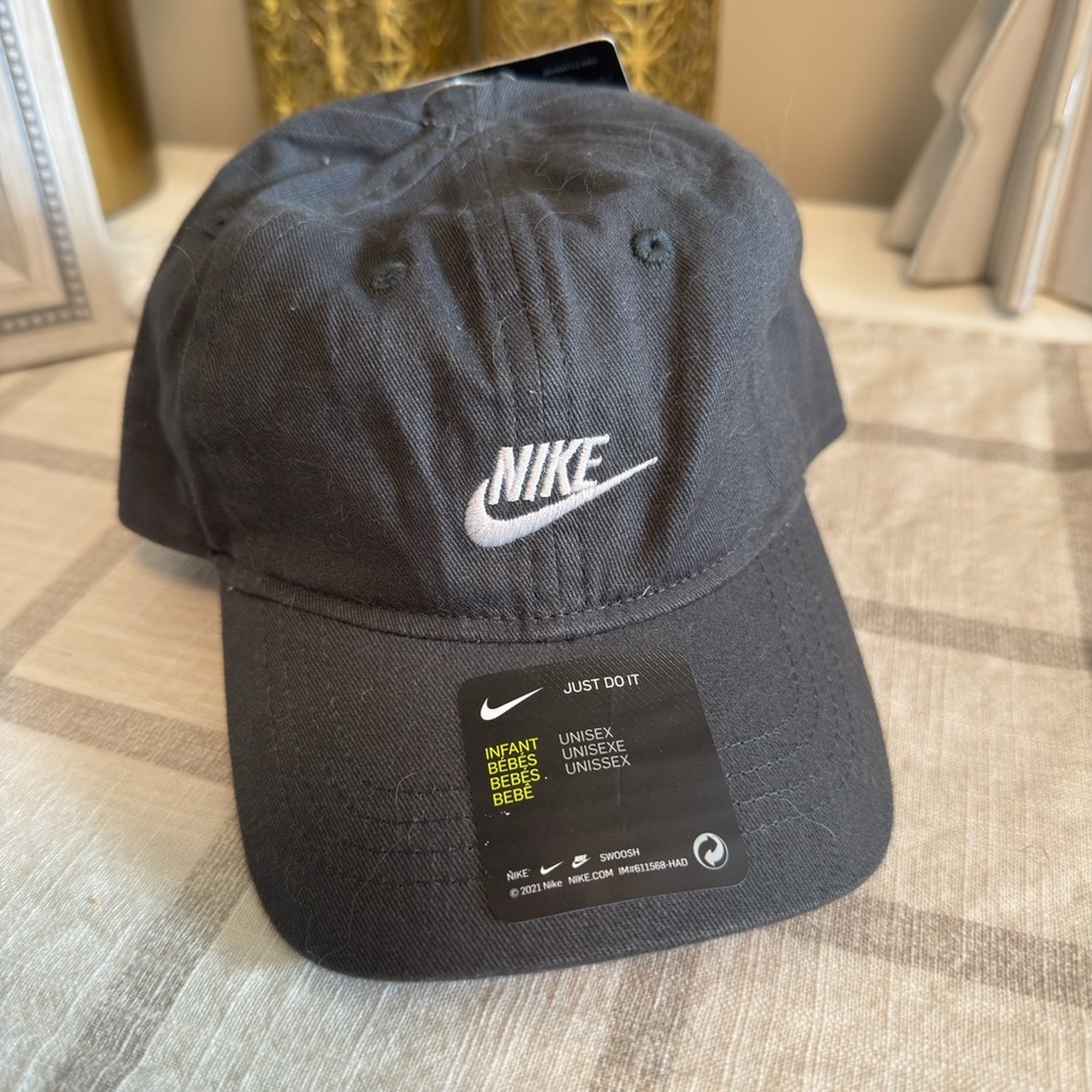 NWT Nike Grey Little Kids Hat